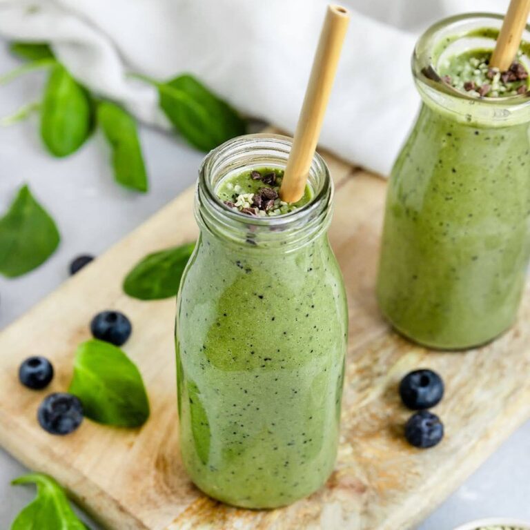 In this popular farm-to-table workshop, experience the fun of making Grobrix’s signature green smoothies